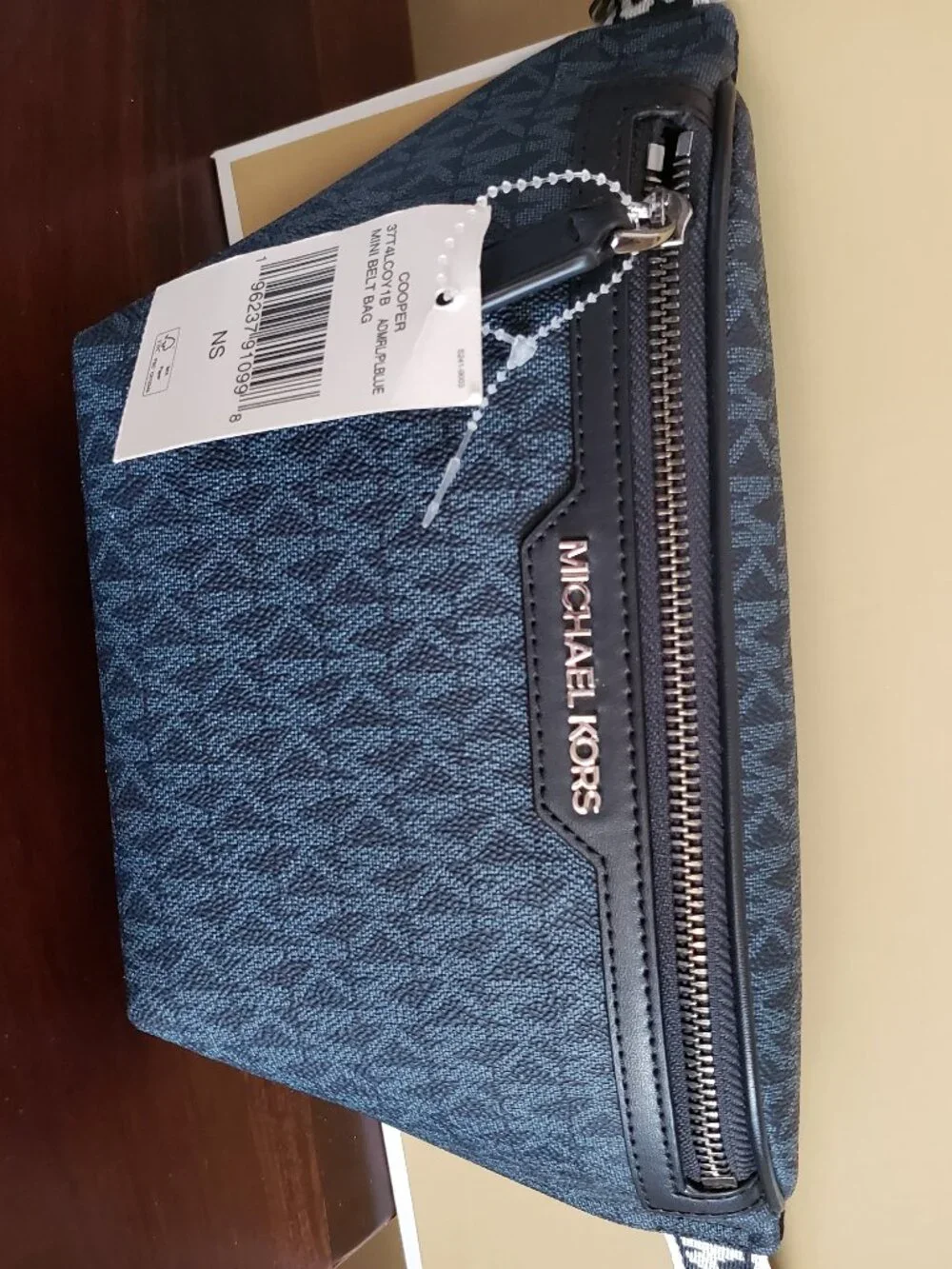 New Michael Kors Lexi Women's Sneaker/Color Admiral Blue/ 9.5M w/ Mini Belt Bag